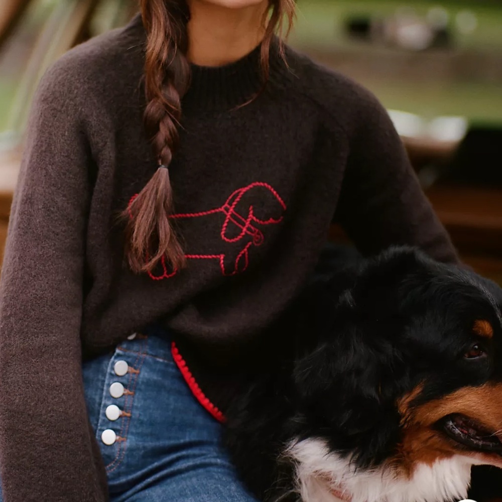 FLAT WHITE MOCK-NECK EMBROIDERED DOG SWEATER - Picture 2 of 11